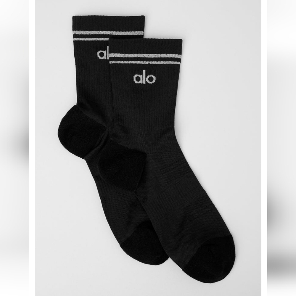 ALO | Half-Crew Performance Sock in Black